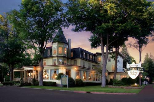 Hotel Stafford's Bay View Inn