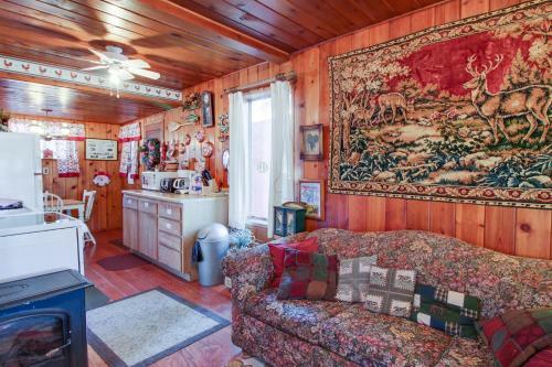 Country Cottage By The Lake