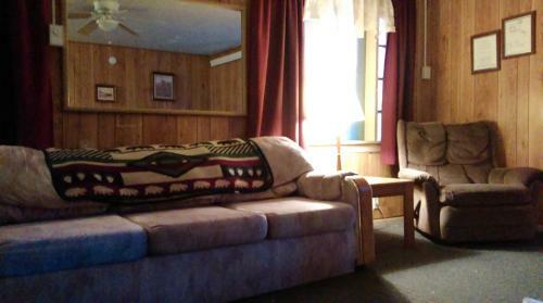 Sage And Sand Motel