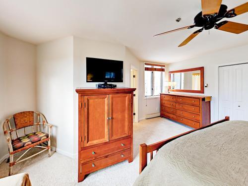 Apartamento 2700 Eagleridge Dr Condo Unit N11