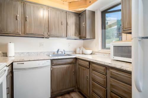 Herbage Townhomes E1