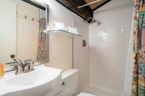 Herbage Townhomes E1