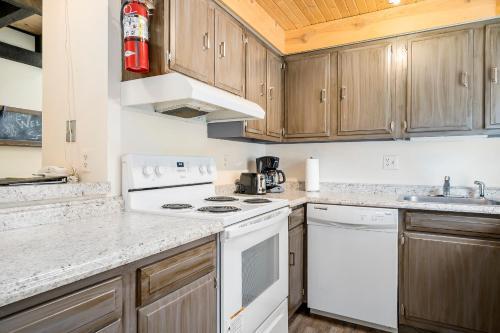 Herbage Townhomes E1