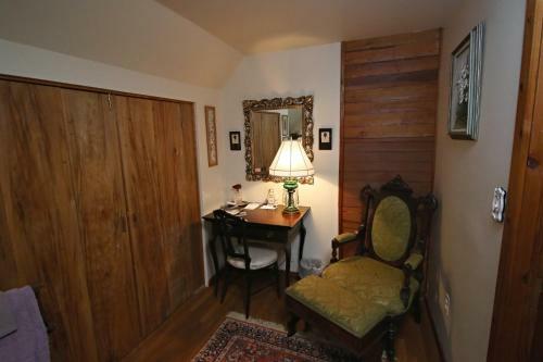 Ebenezer House Bed & Breakfast