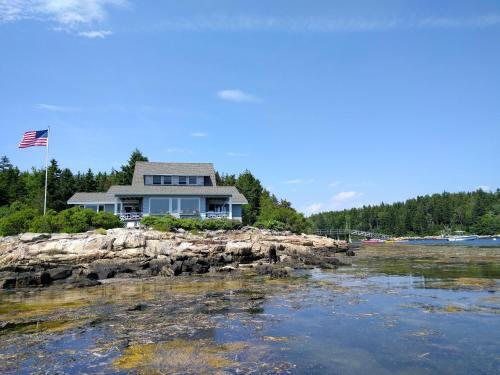 47 South Beach Rd Home