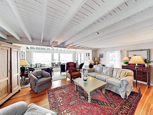 47 South Beach Rd Home