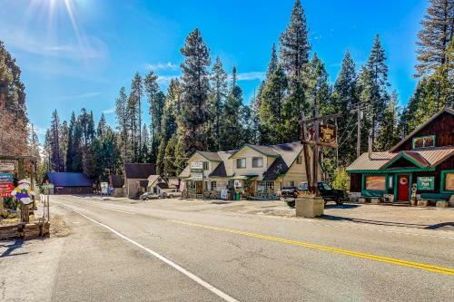 Kokanee Cove