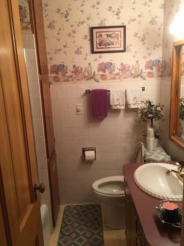 Queen Anne Bed And Breakfast