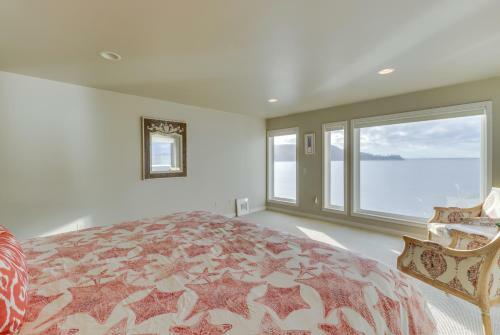 Camano Island Waterfront Modern Splendor