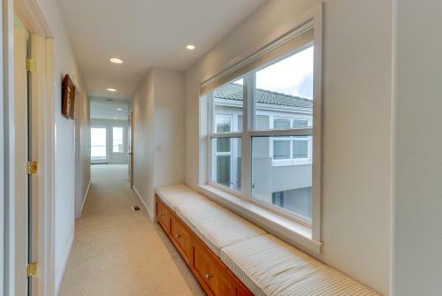 Camano Island Waterfront Modern Splendor