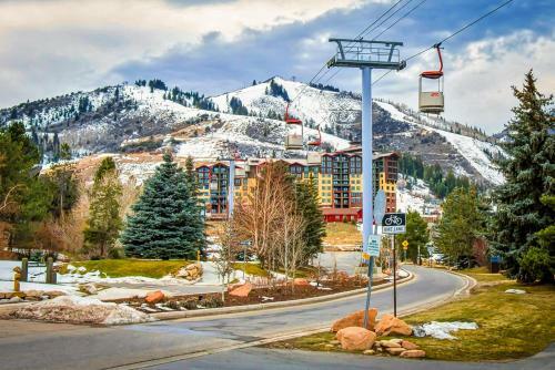 Red Pine Canyons View Condo