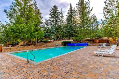 Red Pine Canyons View Condo
