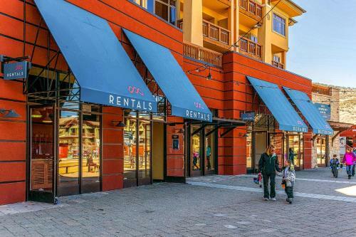 Red Pine Canyons View Condo