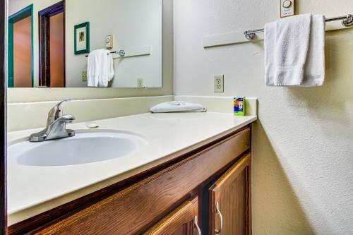 Red Pine Canyons View Condo