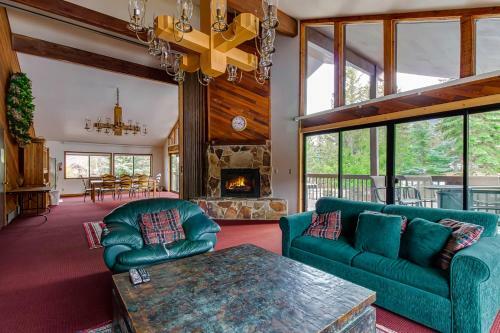 Red Pine Canyons View Condo