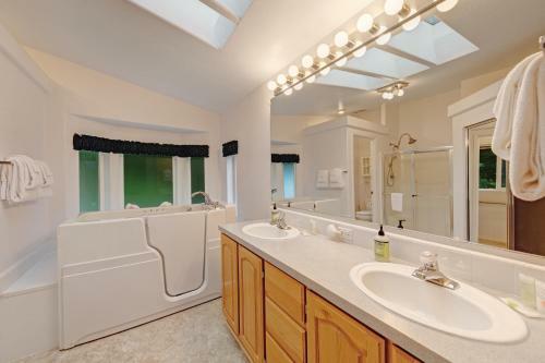 Forest Grove Retreat