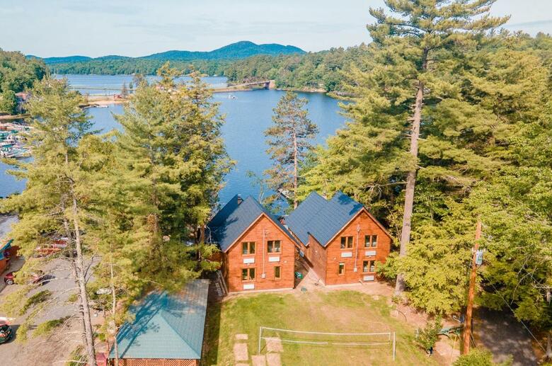 Motel Long Lake And Cottages Llc