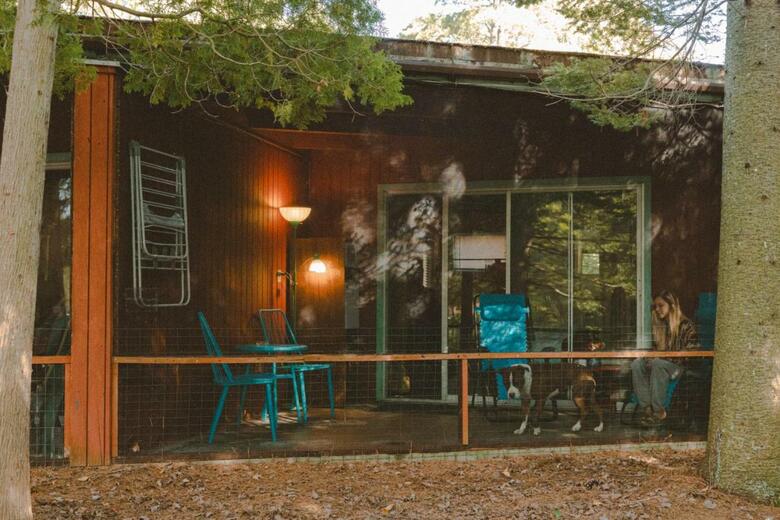 Motel Long Lake And Cottages Llc