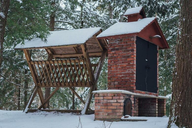 Motel Long Lake And Cottages Llc