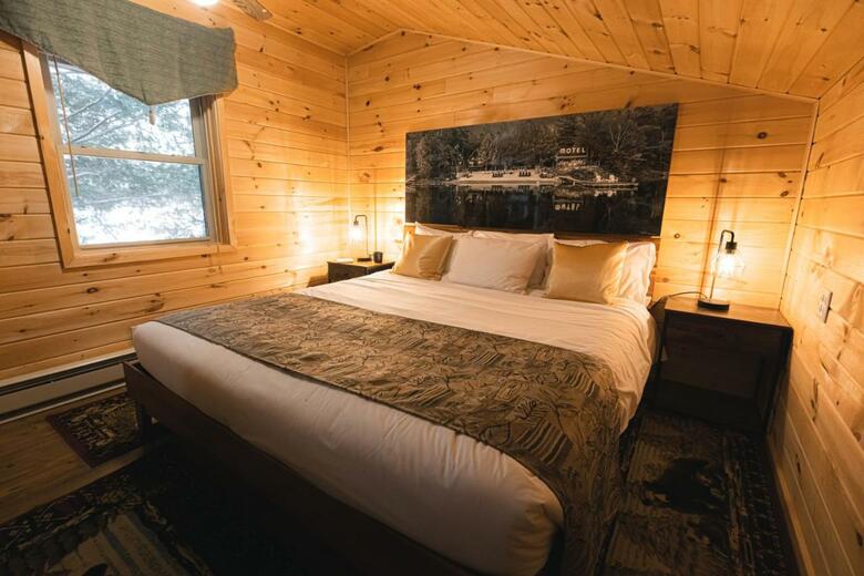 Motel Long Lake And Cottages Llc