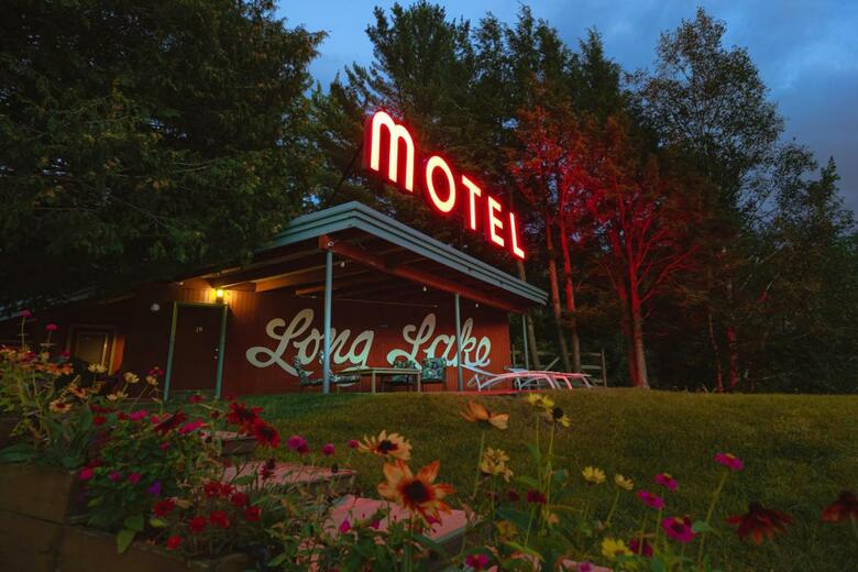 Motel Long Lake And Cottages Llc