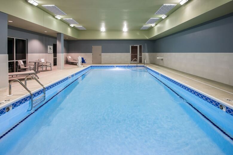 Hotel Holiday Inn Express & Suites - Lexington W - Versailles