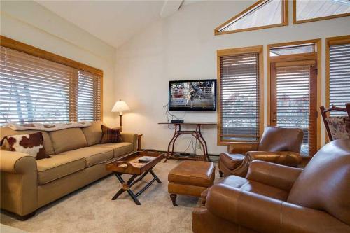1303 Trappeur's Lodge, Trappeur's Crossing