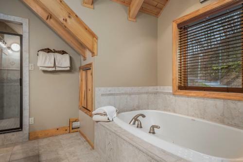 Tanglewood Mountain Lodge Home