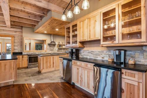 Tanglewood Mountain Lodge Home