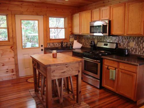 Hotel Bear Den Mountain Resort