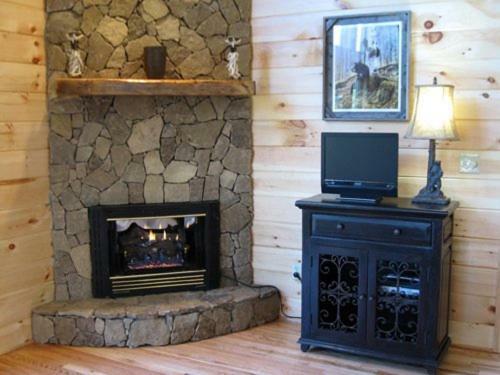 Hotel Bear Den Mountain Resort
