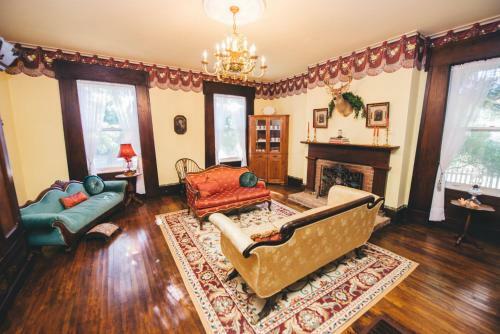Old Caledonian Bed & Breakfast
