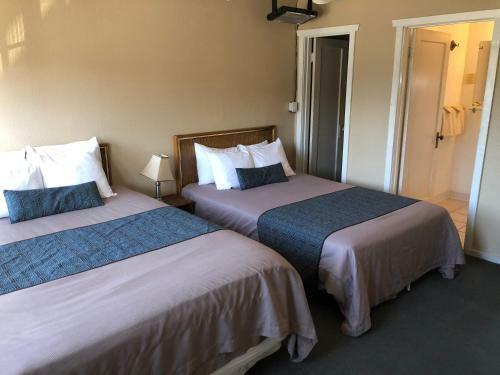 Panamint Springs Motel & Tents
