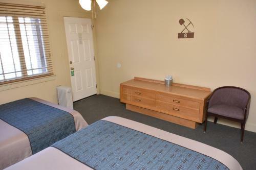 Panamint Springs Motel & Tents
