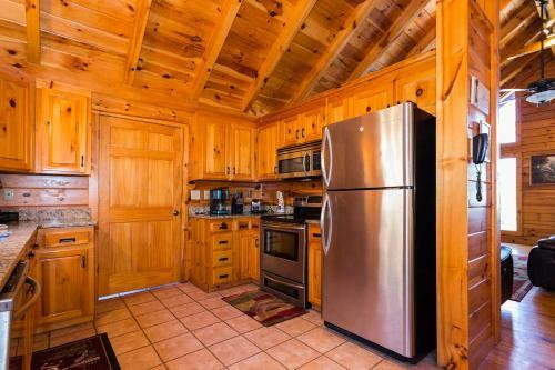 Dancing Bears Cabin