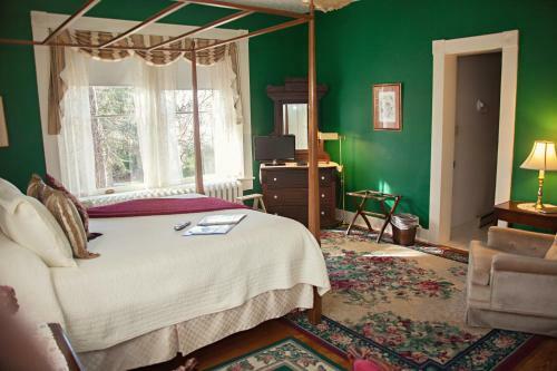 Posada The Carriage Inn Bed And Breakfast