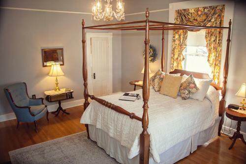 Posada The Carriage Inn Bed And Breakfast