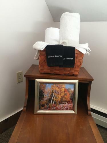 Hawk Mountain Lodge