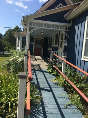 Hawk Mountain Lodge