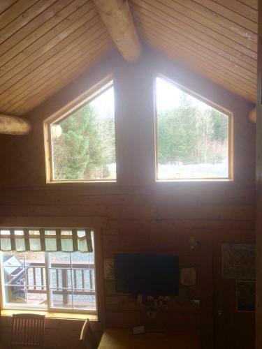 Andersen's Evergreen Cabin