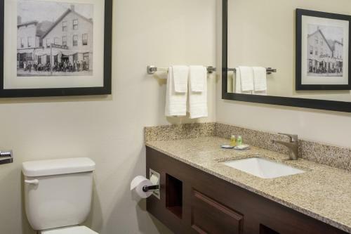 Hotel Cobblestone Inn And Suites - Ashland