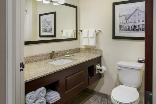 Hotel Cobblestone Inn And Suites - Ashland