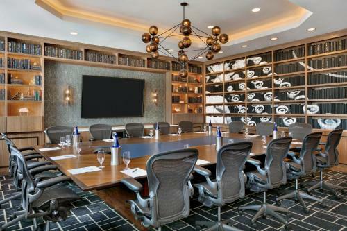 Hotel Embassy Suites By Hilton Berkeley Heights