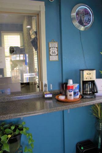 Plaza Motel
