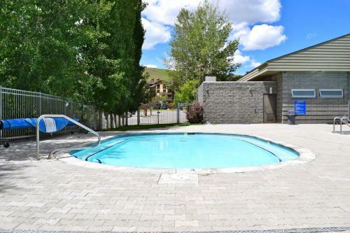 Fairway Family Getaway