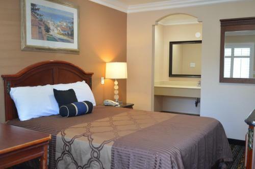 Hotel Tustin Motor Lodge