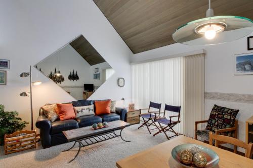 31 Mtn. View Condo