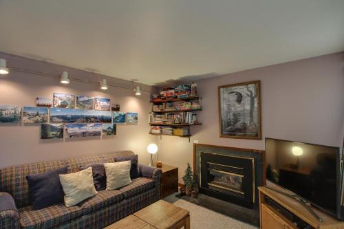 31 Mtn. View Condo