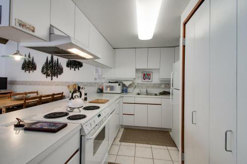 31 Mtn. View Condo