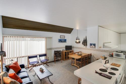31 Mtn. View Condo